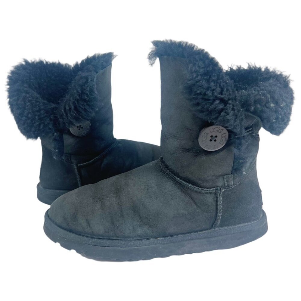UGG Australia Women's Bailey Button II Black Sheepskin Boot Bootie Size 7 - Picture 2 of 13